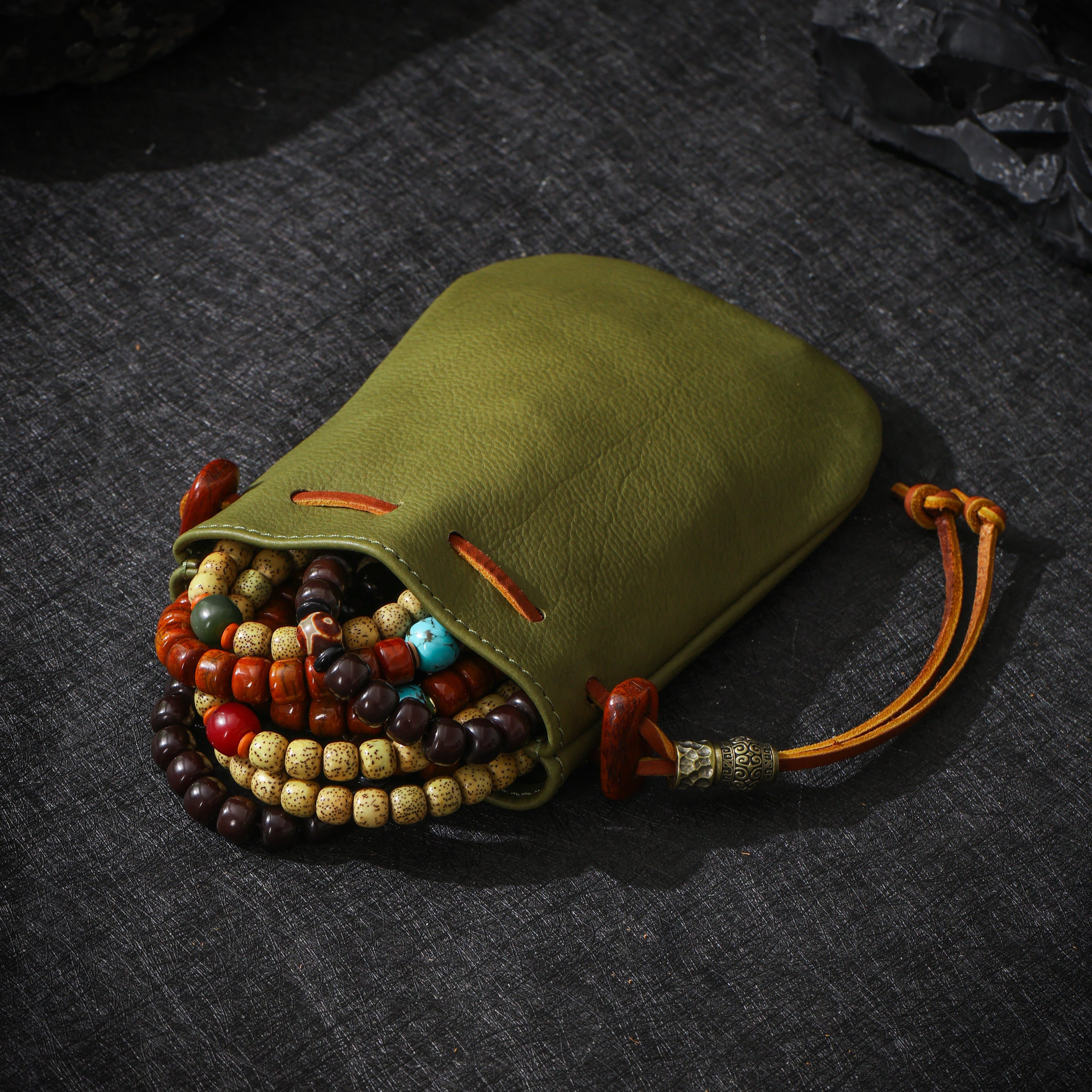 Oiled Cowhide Jewelry Pouch