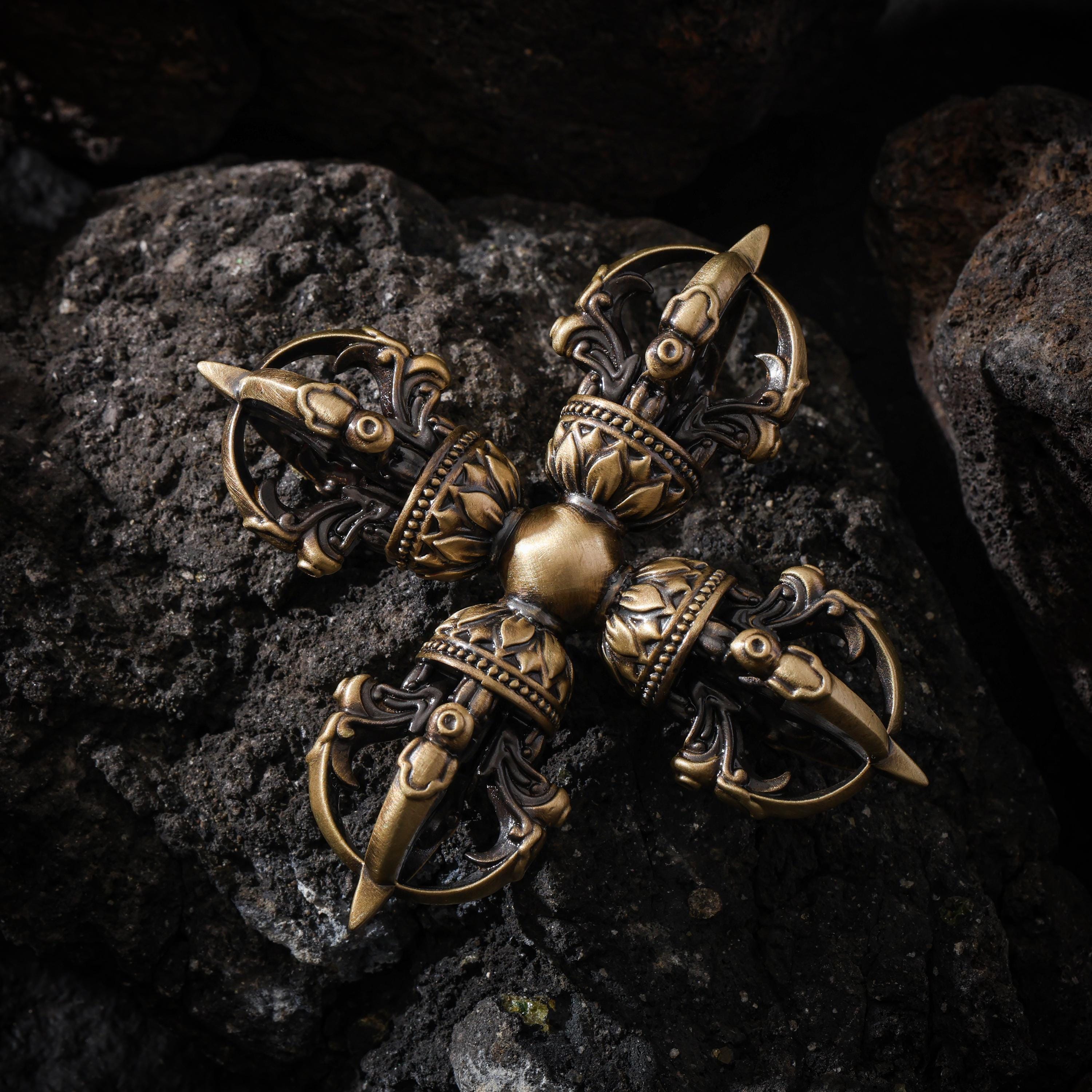 Five-Pronged Vajra, Handheld Object