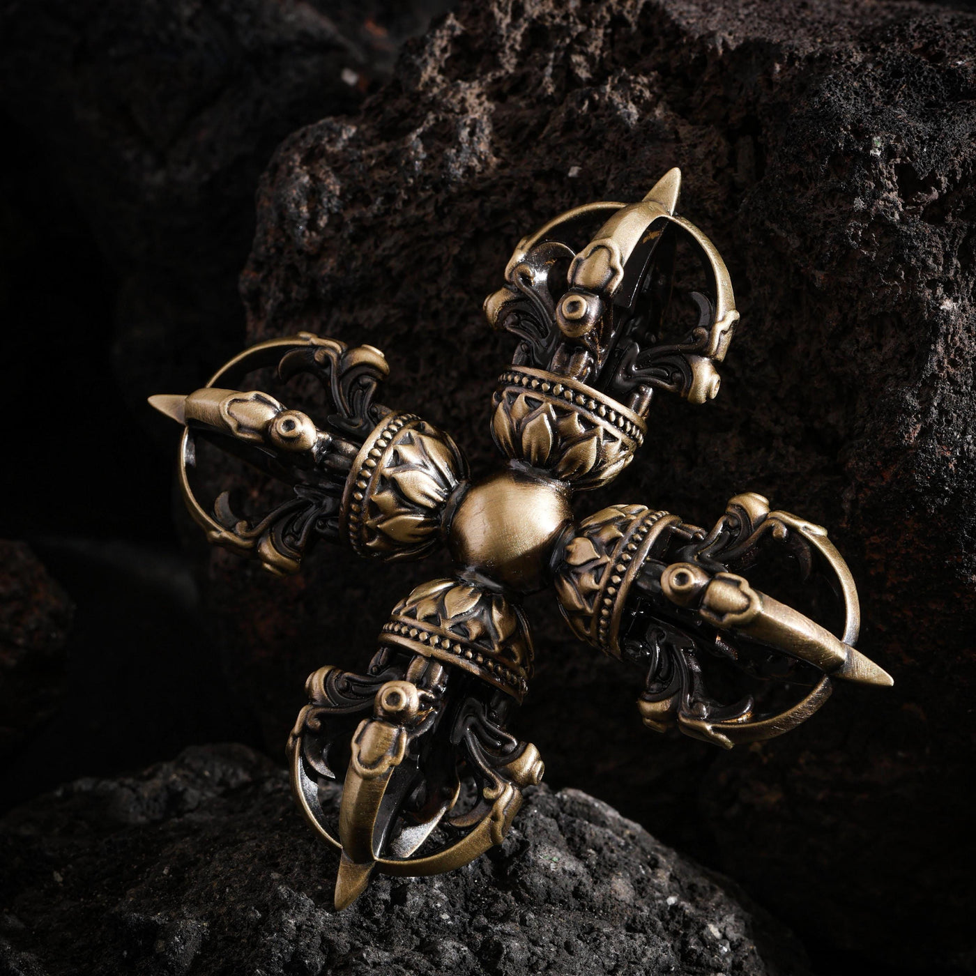 Five-Pronged Vajra, Handheld Object
